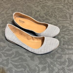 Mossimo Supply Co. Women's Black and White Flats